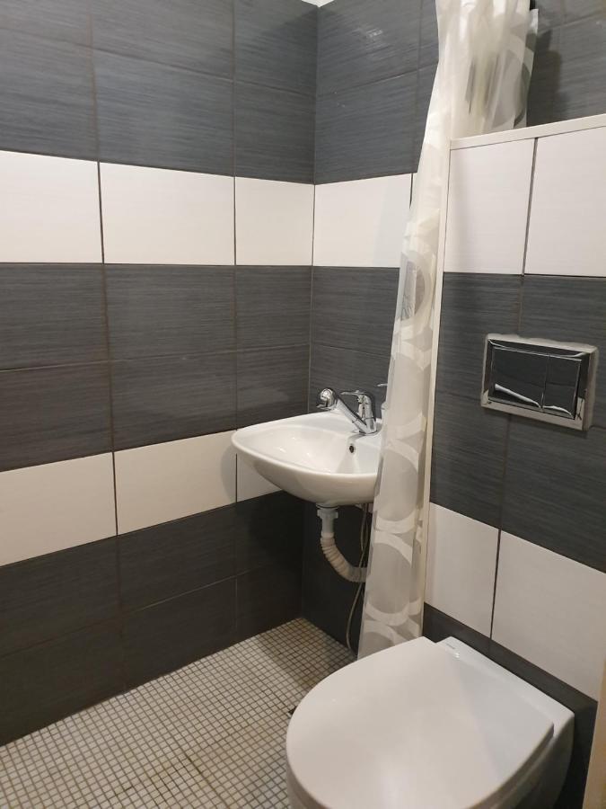 Nakvyne Rokiskyje Bed & Breakfast รอคิชคิช ภายนอก รูปภาพ
